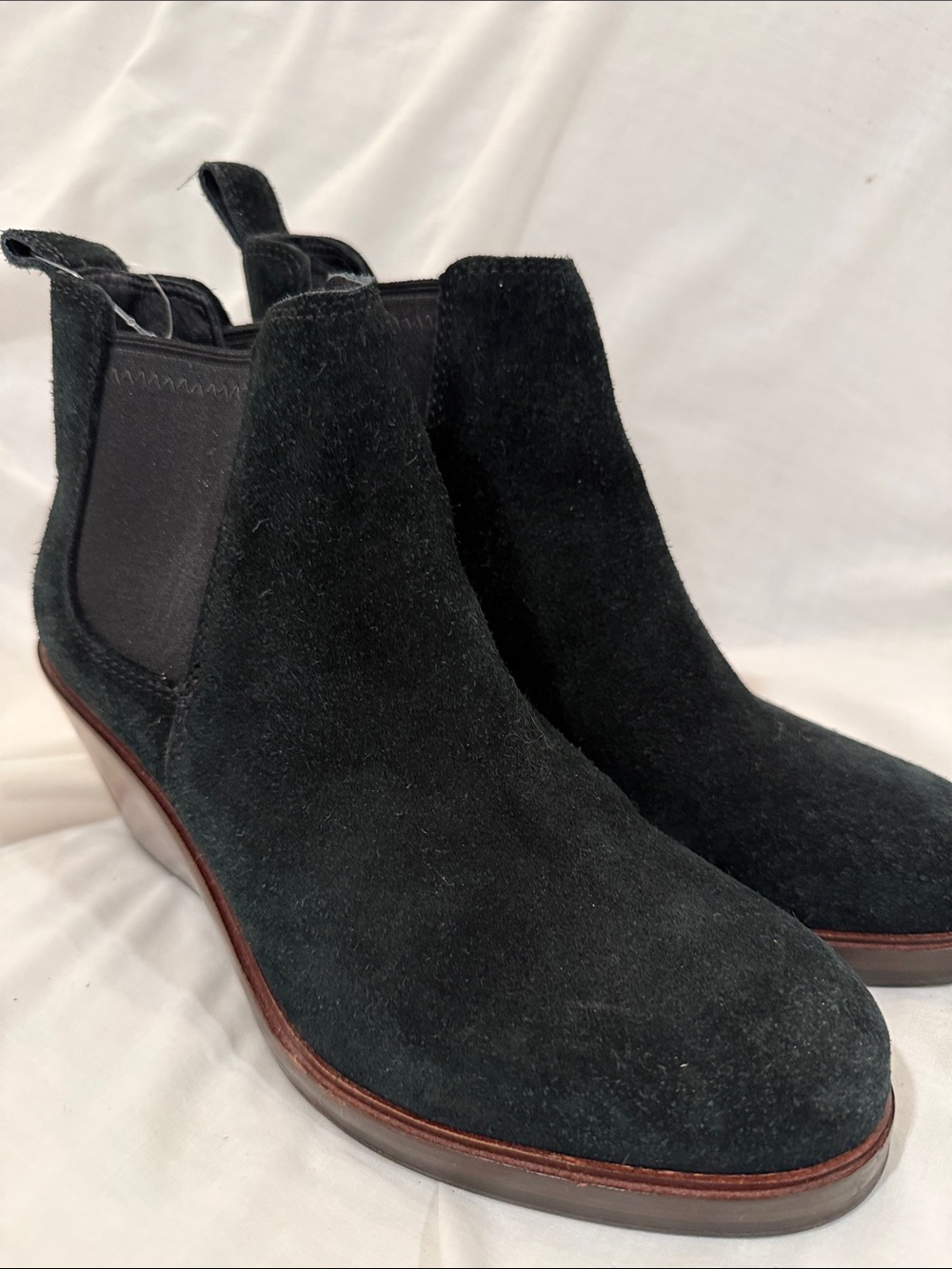 Clark’s Women's Black Suede Chelsea Booties
